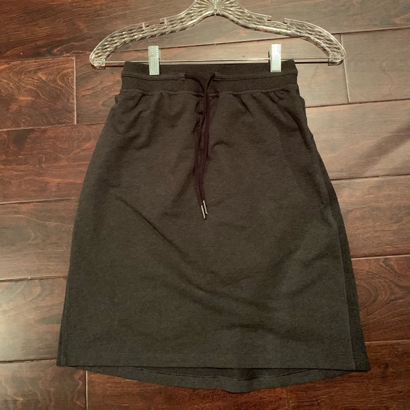 lululemon athletica Dresses & Skirts - REPOSH: Lululemon Skirt